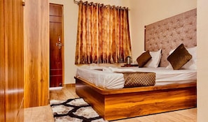 Deluxe Double Room, City View - Hotel Royal Shivam Residency (Rishikesh)