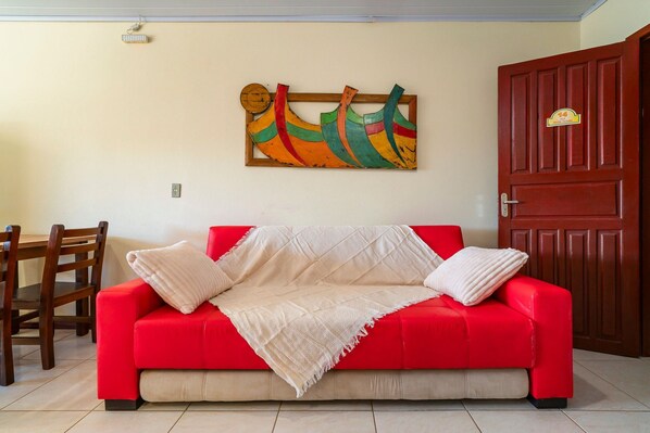 Apartment | Living area | TV