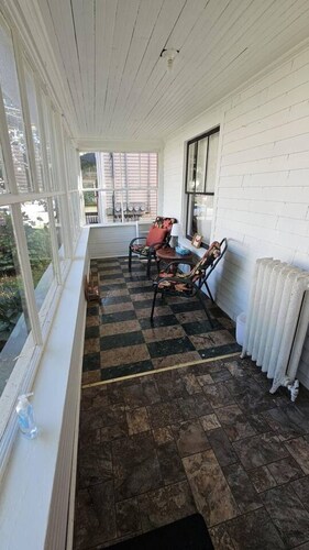 Pethick's Lookout - Eliza Suite