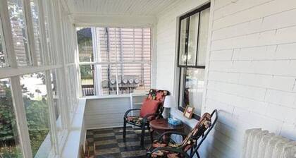 Pethick's Lookout - Eliza Suite