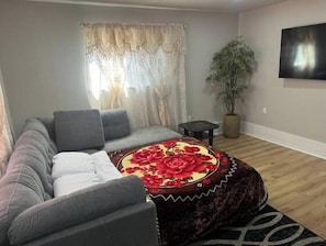 Interior - Golden Suite in Sacramento, CA (Sacramento)