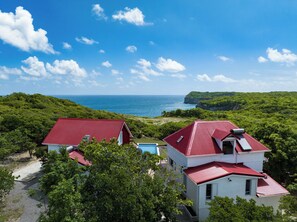Exterior - Villa Calypso a charming retreat with a saltwater pool and sea views (Saint-Louis)