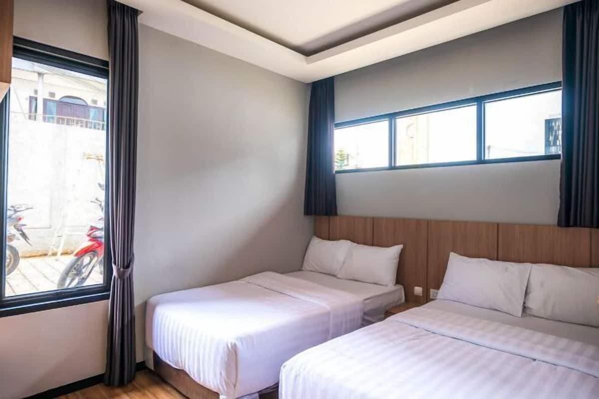 Egyptian cotton sheets, premium bedding, free WiFi