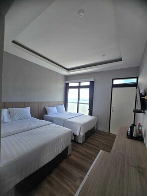 Business Dört Kişilik Oda, Balkon, Bahçe Manzaralı | Mısır pamuklu çarşaf takımı, kaliteli yatak takımı 