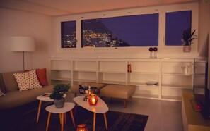Leilighet, 2 soverom, tilgjengelighetstilpasset, terrasse | Oppholdsrom | Bøker