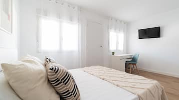 3 chambres, fer et planche à repasser, Wi-Fi gratuit, draps fournis