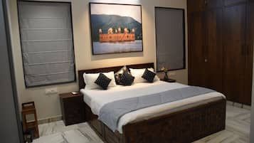 4 habitaciones, tabla de planchar con plancha, wifi y ropa de cama