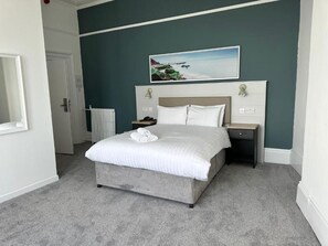 Superior Room, Sea View | Free WiFi, bed sheets