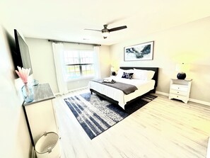 3 chambres, bureau, Wi-Fi, draps fournis