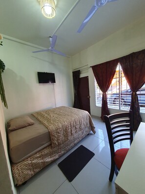 Basic Room, City View