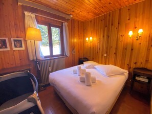 2 makuuhuonetta, vuodevaatteet