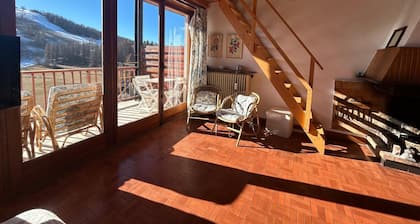 06CN: 8-10 person apartment with terrace