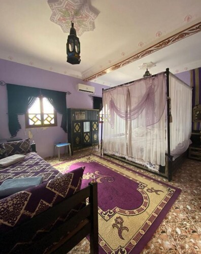 Bed and breakfast with swimming pool at the gateway to the desert 1h from ouarzazate splendid