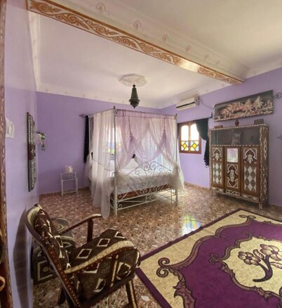 Bed and breakfast with swimming pool at the gateway to the desert 1h from ouarzazate splendid