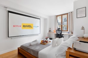 1 chambre, bureau, accès Internet, draps fournis