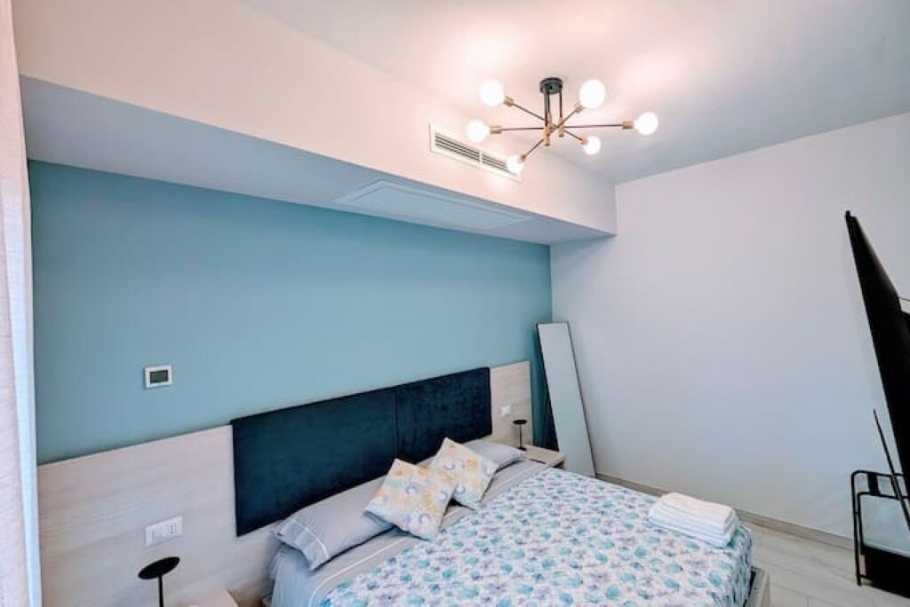 1 soverom, strykejern/-brett, reiseseng for barn og wi-fi