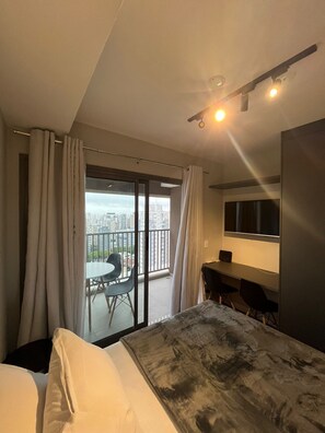 Departamento | Espacio para trabajar con laptop y wifi gratis 