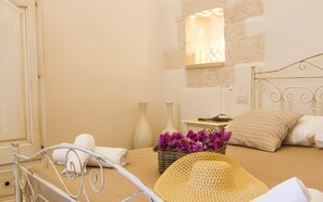 4 bedrooms, iron/ironing board, travel crib, free WiFi - Dimora Delle Pietre Bianche - Ci... (Cisternino)