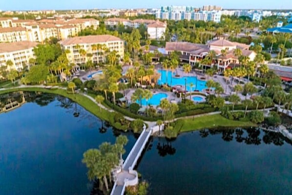 المنشأة من الخارج