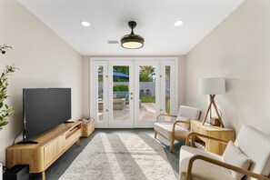 Smart-TV, videospill og bordtennis