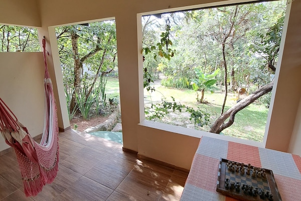 Deluxe-værelse til 3 personer - hawaiiansk terrasse | Opholdsområde