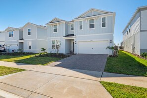 Exterior - Disney! Private Pool, Hot Tub, Game Room & Themed Bedrooms. Book Now! #WC38 (Orlando)