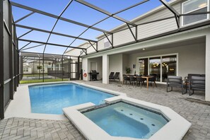 Beheizter Pool