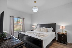 3 bedrooms, iron/ironing board, WiFi, bed sheets - Disney Getaway! Private Pool & Themed Bedrooms. Book Now! #WLV5 (Orlando)