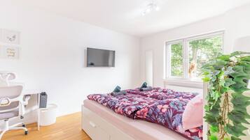 1 bedroom, WiFi, bed sheets