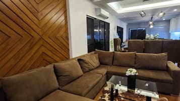 Älytelevisio, kirjoja