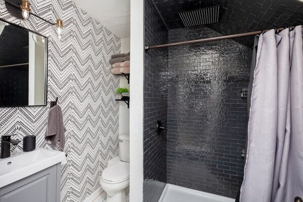 Shower, towels