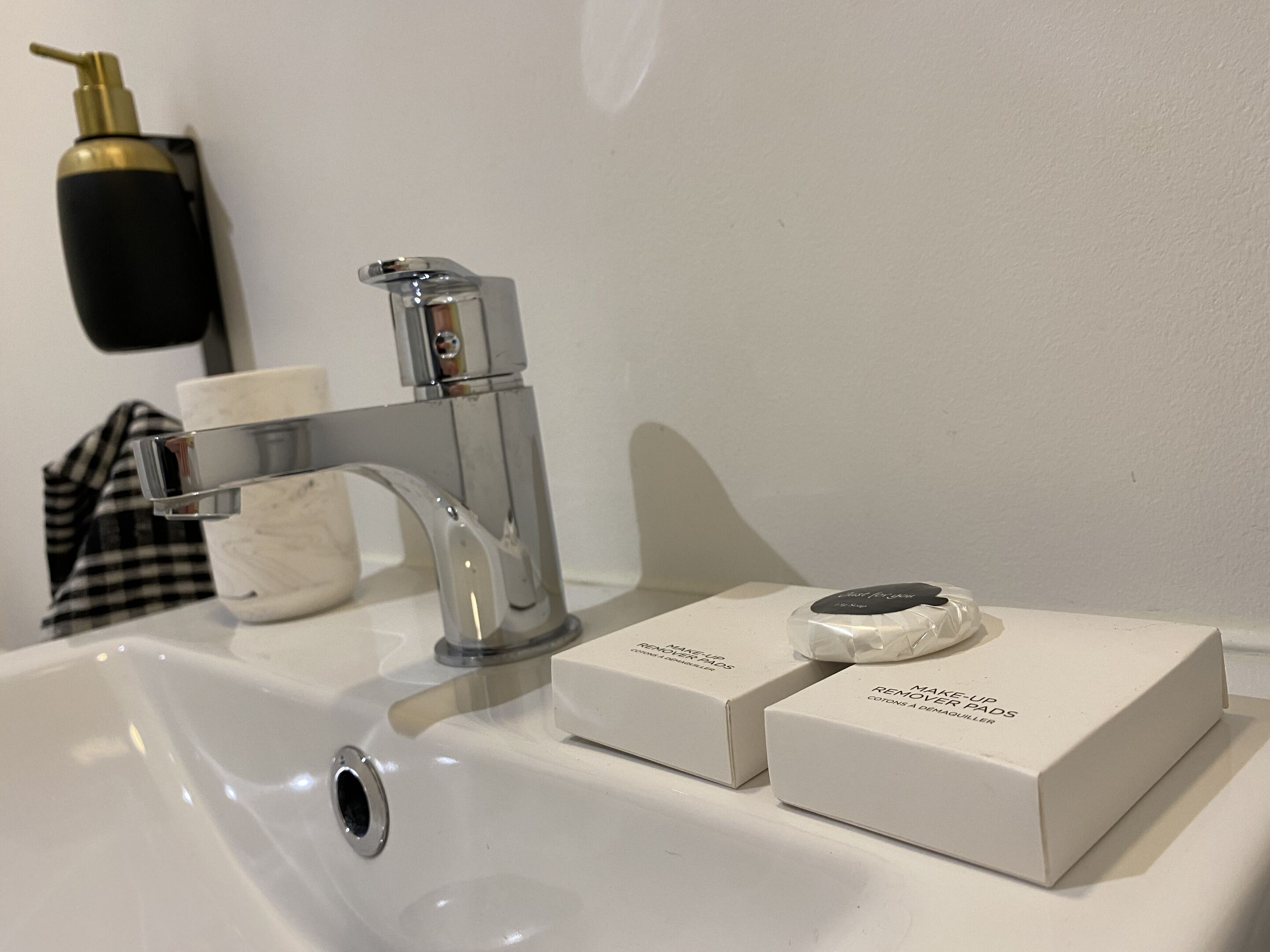 Apartamento-moderno-baño Privado-terraza - Chartres-de-Bretagne