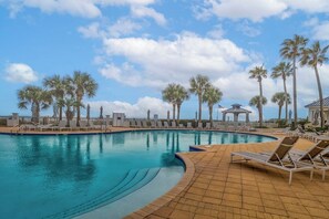 屋内プール、温水プール