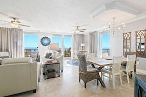 Smart TV - 4 BR Top Floor Beachfront Condo | Beach Club B2010 (Baldwin County)