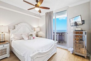 4 室のベッドルーム、WiFi (無料)、ベッドシーツ