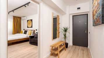1 bedroom, desk, iron/ironing board, WiFi