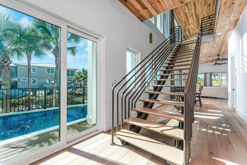 Amazing New Beachfront Home, Incredible View, Heated Pool, Hot Tub, Elevator!