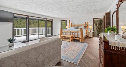 Mica Peak Escape 50 Mile View over The “Palouse Scenic Byway”25 min of CDA Idaho