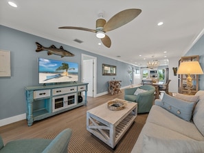 Living area - Experience luxury at Unit 84, a stunning 2-bedr 2-bath Gulf view condo in Boca Grande (Boca Grande)