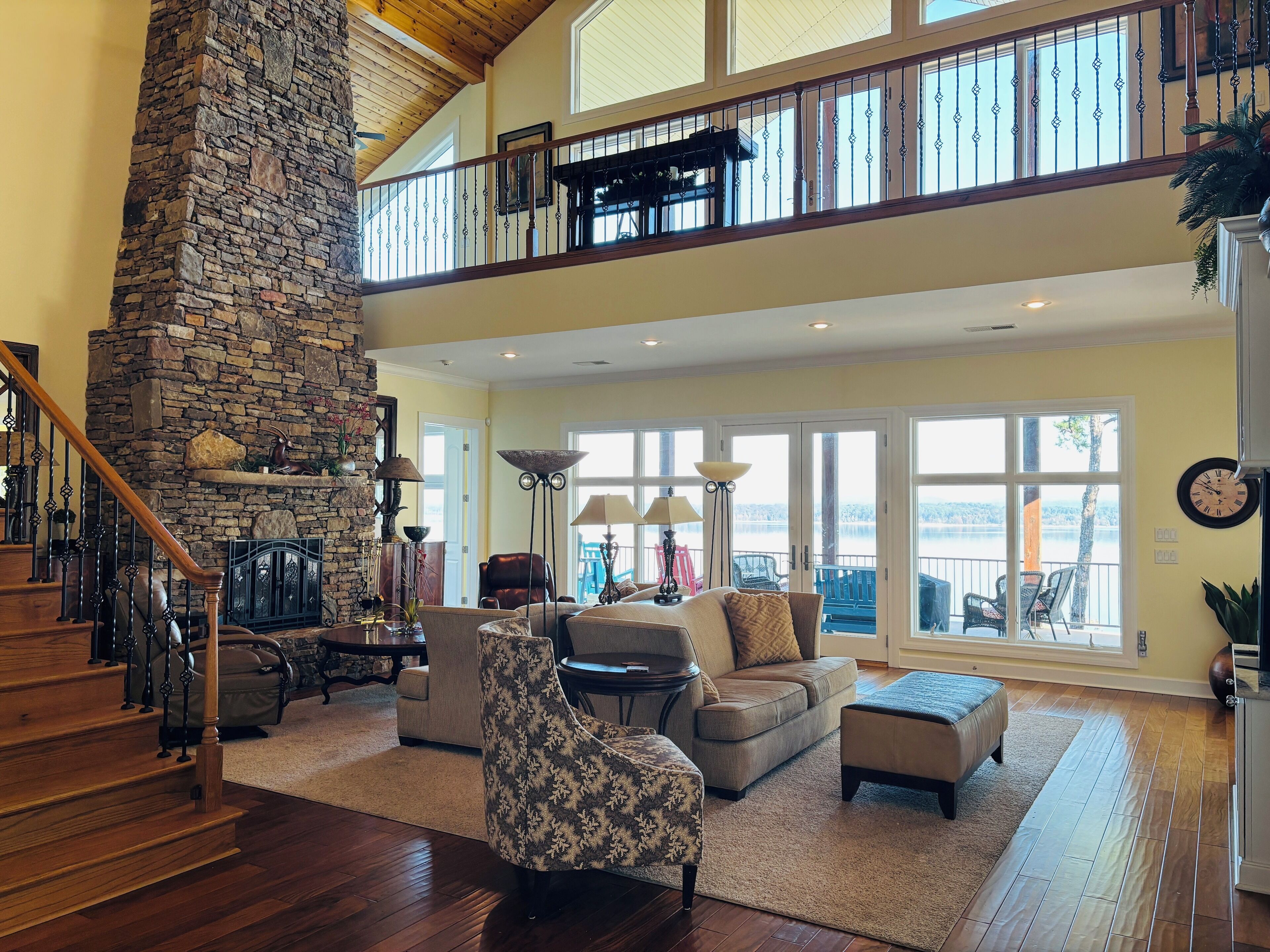 Smart TV, fireplace, video games, DVD player