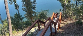 G & P Properties boasts a spacious 5-bedroom house in peaceful Greers Ferry