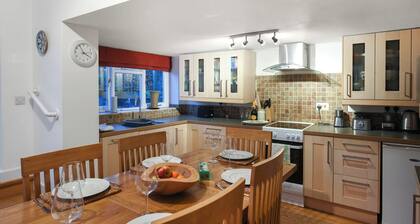 3 bedroom accommodation in Bishops Castle