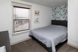 4 bedrooms, free WiFi, bed sheets