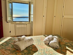 2 bedrooms, iron/ironing board, travel cot, WiFi - Kiss of Sea Balzi Rossi (Grimaldi)