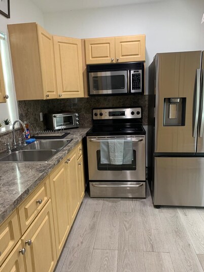 Charming 2-Bedroom Home in Prime Miami Location