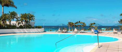 Piscine extérieure, piscine chauffée