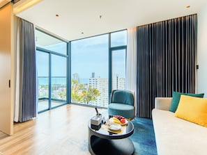 One-Bedroom Premier Suite with Sea View | Premium bedding, memory foam beds, minibar, in-room safe
