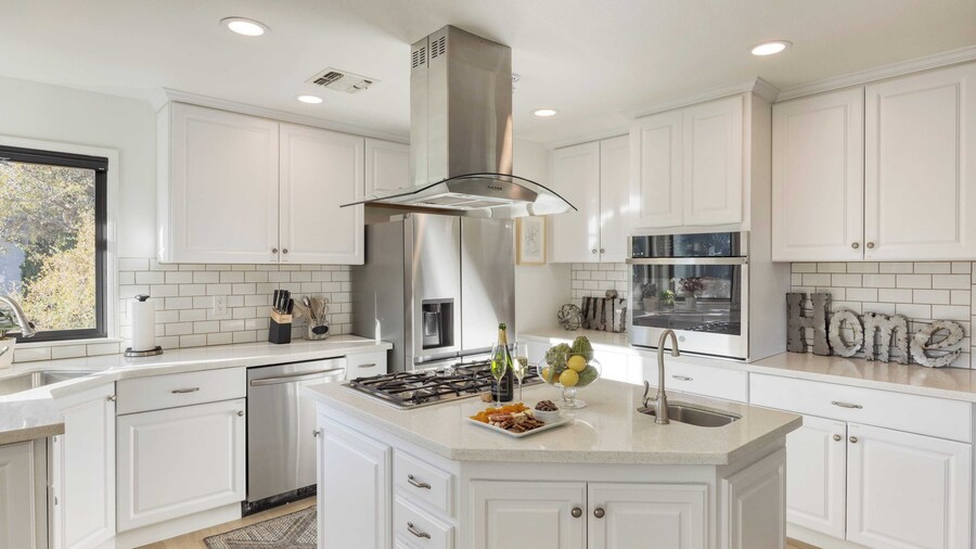 Terrace Hill Modern Paso Robles Escape Near Wineries, Dining, and Hot Springs