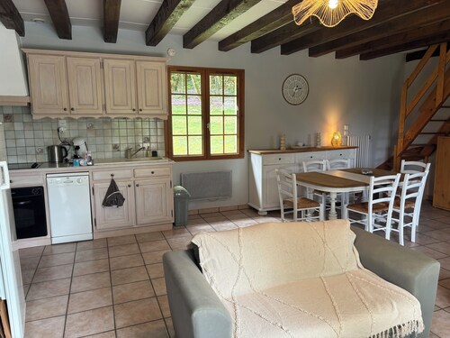 Charming Périgord house with above-ground pool