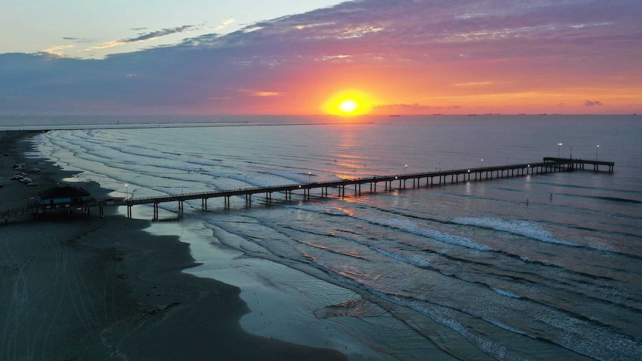 11th St - Salty Seas